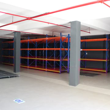 Depósito SasiainCorp - Estanterías